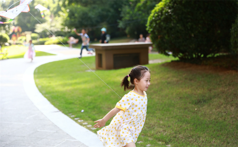 喜迎開學(xué)季 領(lǐng)跑新學(xué)期丨華地好生活集團(tuán)暖心相伴，助夢成長