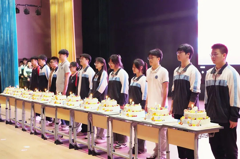 【高三級部】十八而至，為青春而戰——皖北協作區聯考表彰大會暨高三成人禮儀式